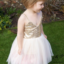 Ava dress