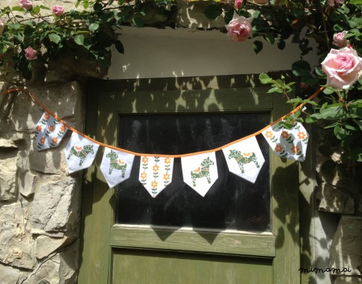 SCANDINAVIAN DALA HORSE FABRIC BUNTING