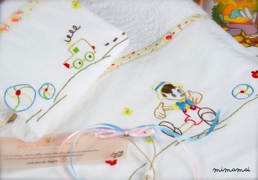 Pinocchio set 2 asciugamani di bambino, ricamato a mano, bagno asciugamano