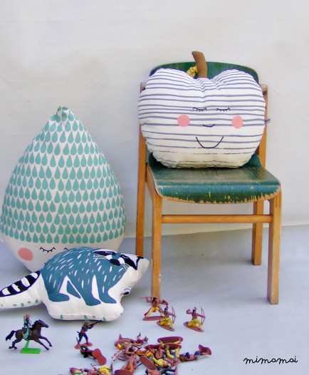 Steelblue Raccoon cushion
