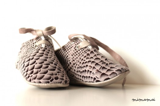 18 - 24 Months Slippers / Baby Shoes Lamb Leather B/W