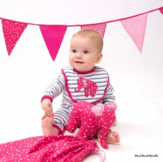 Eli babygrow, bib & soft toy gift set