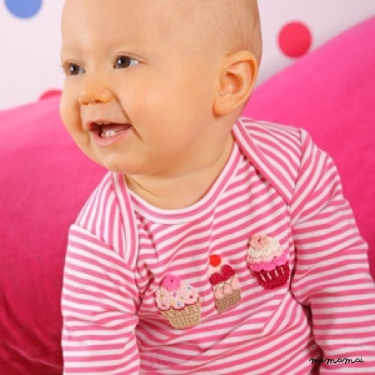 Cupcake Babygrow, bib and booties gift set
