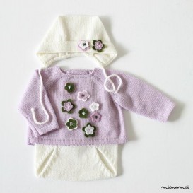 Maglia bambino insieme. Maglione, copertura del pannolino, cap. Lilla, bianco e verde.