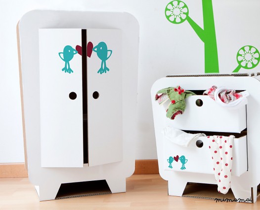 armadietto bambole