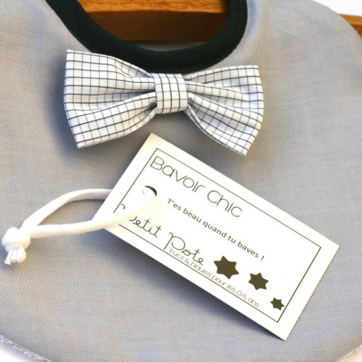 mode-bebe-bavoir-chic-noeud-papillon-gris-cla-17194175-bavoir-chic-noe7eb0-fd931_570x0
