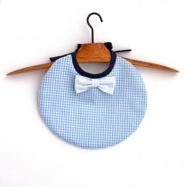 Bavoir-chic-noeud-papillon-bebe-bleu-ciel-vichy-rayures-4