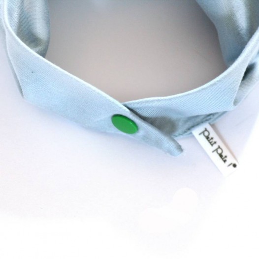 Bavoir-bandanas-bouton-pression-plastique-bleu-ciel