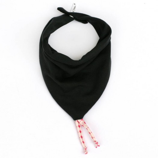 Bavoir-bandanas-jersey-coton-gris-anthracite-pompon-rose-2