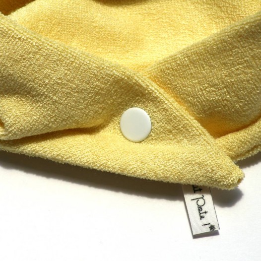 Bavoir-bandana-jaune-bouclette-3