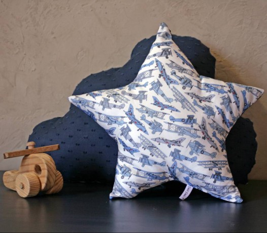 Coussin-etoile-Liberty-Toms-Jet-3