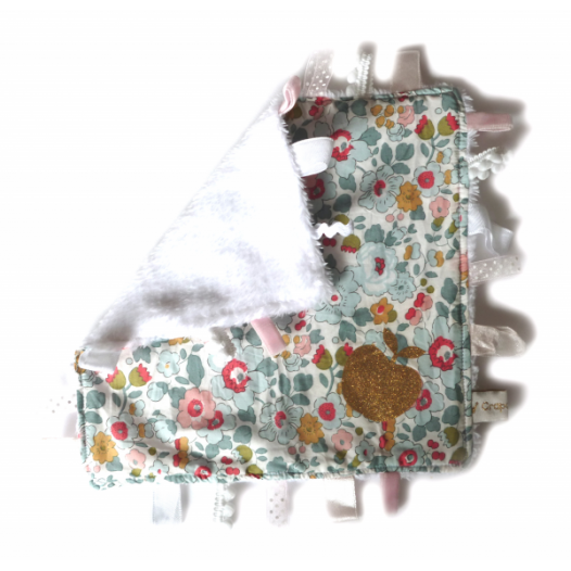 doudou-etiquettes-liberty-betsy-porcdddelaine.jpg