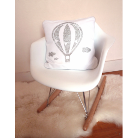 Coussin en coton blanc montgolfi&egrave;re argent&eacute;e d&eacute;houssable