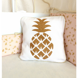 Coussin en coton blanc ananas dor&eacute; paillet&eacute; d&eacute;houssable