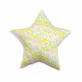 coussin-etoile-differendddddts-liberty.jpg