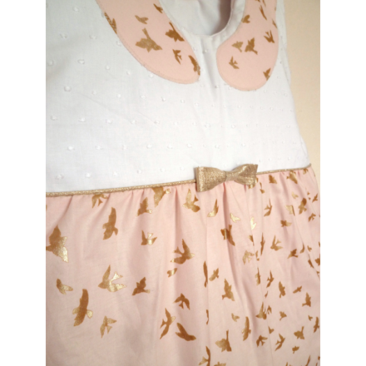 gigoteuse-birdy-oiseau-dore-surdddd-fond-rose-pale.jpg
