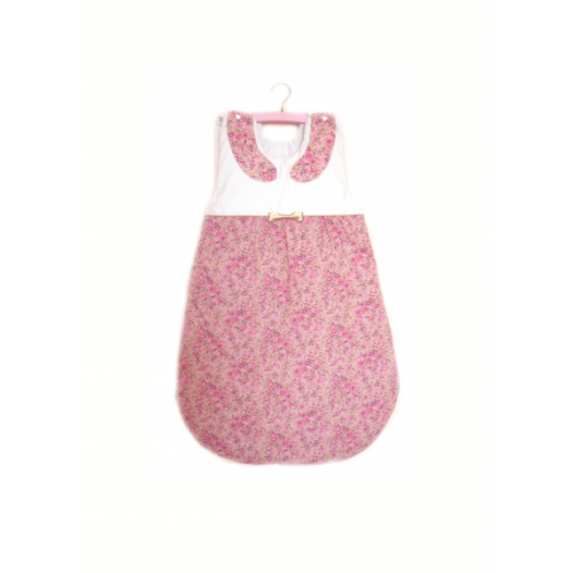 gigoteuse-oiseau-dore-sur-fond-rose-dddpale.jpg