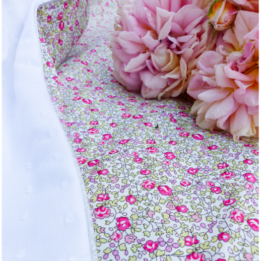 parure-de-lit-en-liberty-eloise-rose-coussin-et-hodddusse-de-couette-bebe-enfant-.jpg