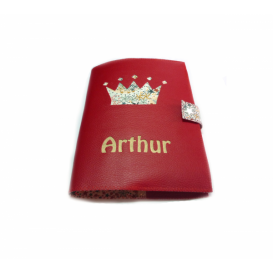 Prot&egrave;ge carnet de sant&eacute; rouge "Couronne" personnalisable