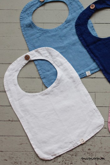 WHITE BIB