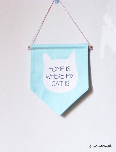 Wall banner "HOME IS WERE MY CAT IS"