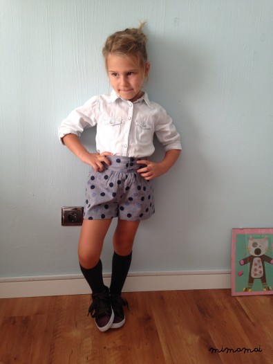 Short girl, Pants, Short polka dots
