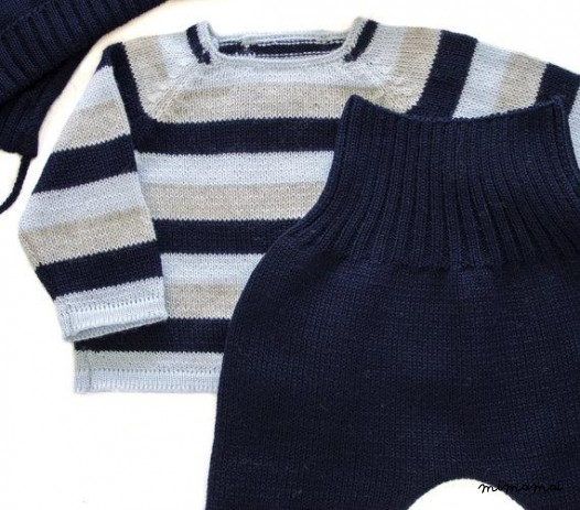 Maglia bambino insieme. Maglione a righe, pantaloni e berretto.