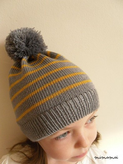 Childrens Knitted Bobble Hat/Grey Knitted Hat