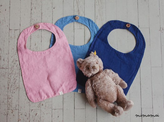 BLUE BIB
