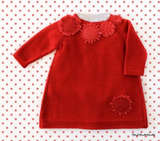 Maglia bambino vestito in rosso con fiori di feltro. 100% lana merino.
