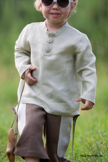 Natural linen shirt two buttons front closure