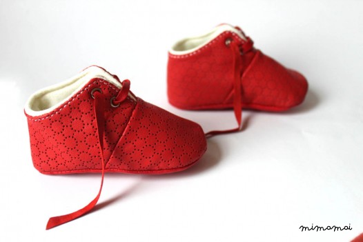 6-12 Months Slippers / Baby Shoes Lamb Leather No&euml;l Christmas RED