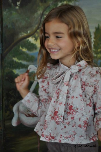 Little Flower Blouse, Girl's printed red and beige blouse with rose