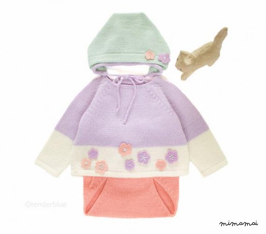 Maglia bambino insieme. Maglione, copertura del pannolino e protezione. Colori pastello.