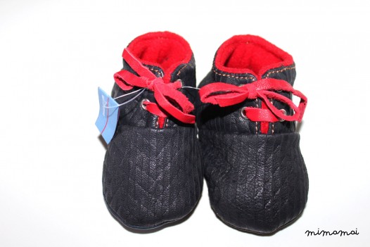 SALE 12 - 18 Months Slippers / Baby Shoes Lamb Leather Black Red