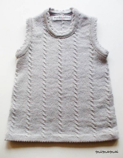 Babygirls/Girls cable knitted lambswool sleeveless Dress