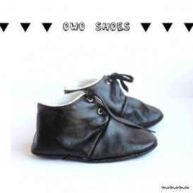 12-18 Months Slippers / Baby Shoes Lamb Leather Black