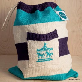 Knitted drawstring bag with carousel motif pocket in Turquoise