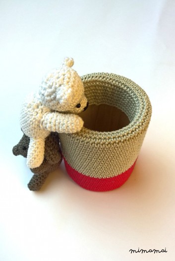 Crochet pen holder - Cute desk accessories - Amigurumi pencil holder - Cute office decor