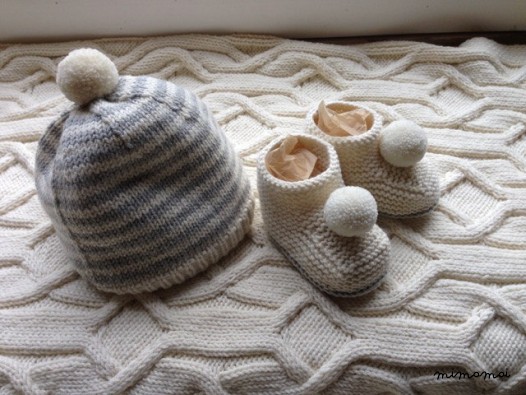 Booties pom poms