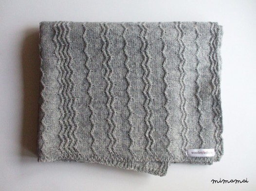 Babies/Children's knitted lambswool blanket/duvet/plaid