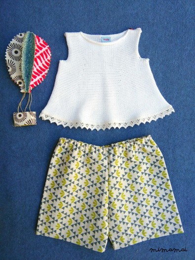 Canotta in cotone tricot bianco con pizzo