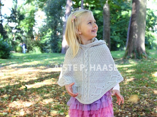 Hand-knitted Girl's Poncho/Merino wool Sand / Grey