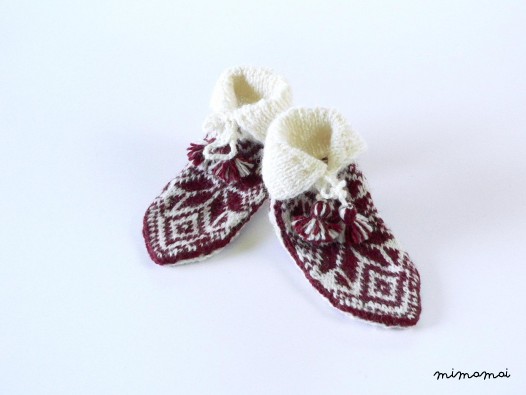 Hand knit wool newborn booties - baby gift, baby shower, infant gift