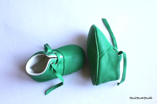 3-6 months Slippers / Baby Shoes Lamb Leather Green dots