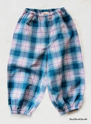 check baggy pants