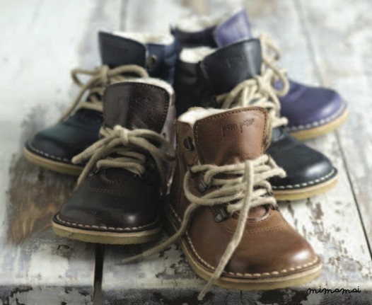 Leather and sheepskin boot purple