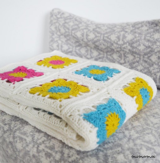 BRIGHT GRANNY SQUARE CROCHET BLANKET KIT - 3 SIZES AVAILABLE