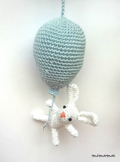 Balloon baby mobile, crochet animals nursery mobile, balloons crib mobile