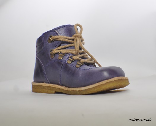 Leather and sheepskin boot purple